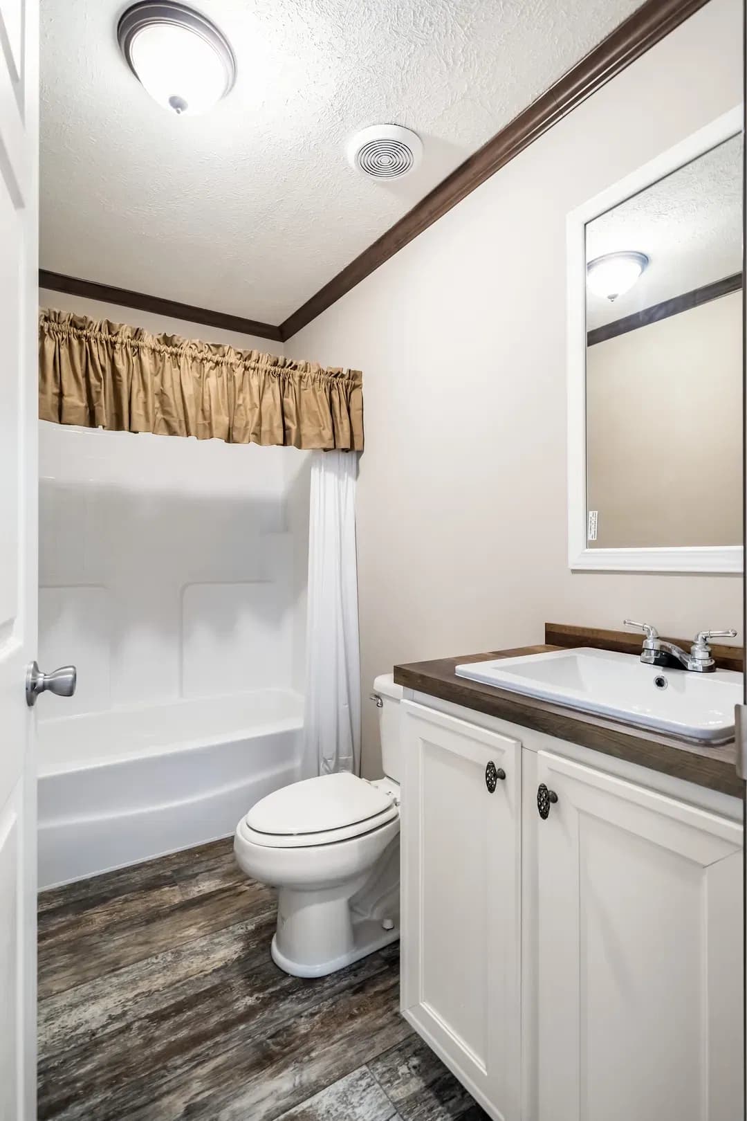 The stark bathroom home features