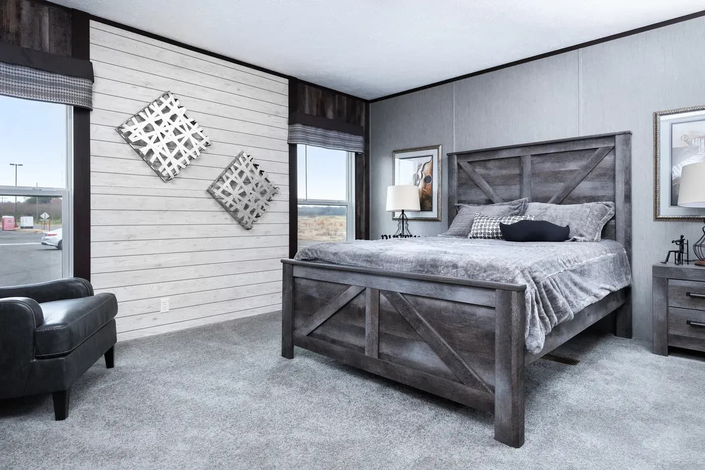 The shoreline bedroom home features