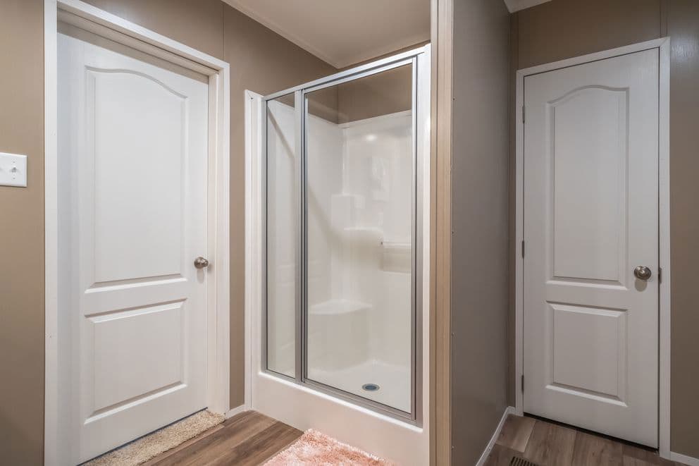 Tradition 56d bathroom home features