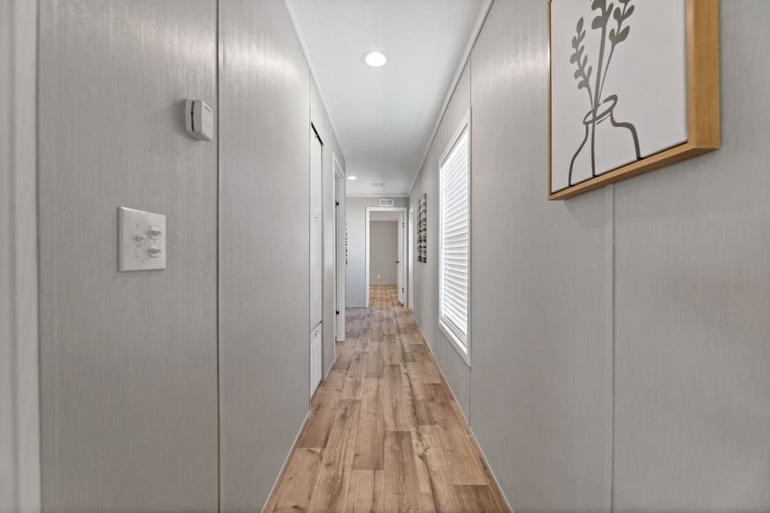 The clarke 16762c interior home features