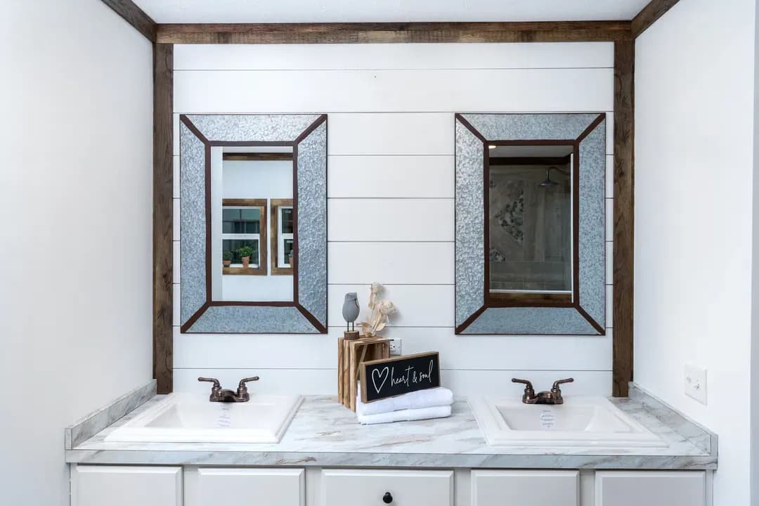The liza jane bathroom home features
