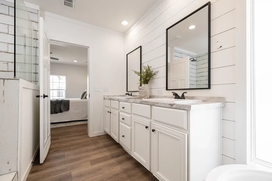 The anna fae bathroom home features