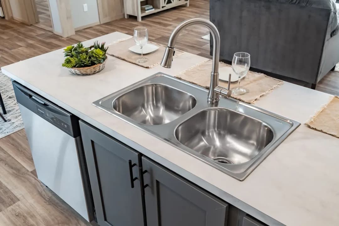 Rio kitchen home features