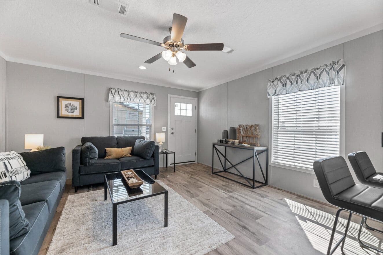 The clarke 16762c interior home features