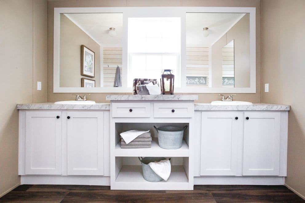 The island breeze 56 bathroom home features