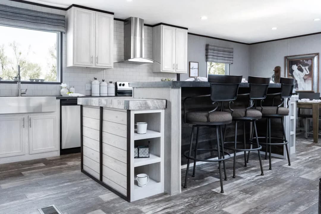 The shoreline kitchen home features