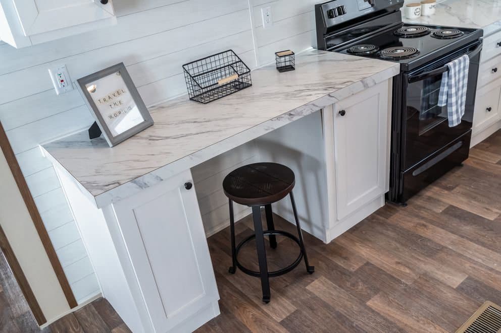 The farmhouse breeze 72 kitchen home features