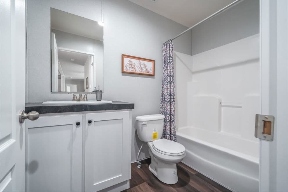 The eagle 48 bathroom home features