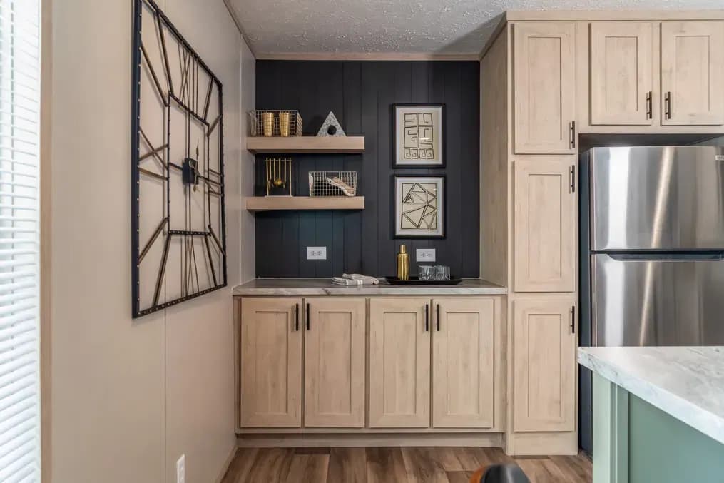 Rainier kitchen home features