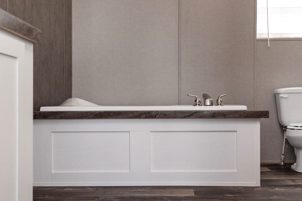 Tradition 76c bathroom home features