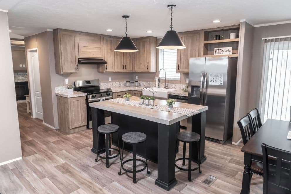 Tradition 56d kitchen home features