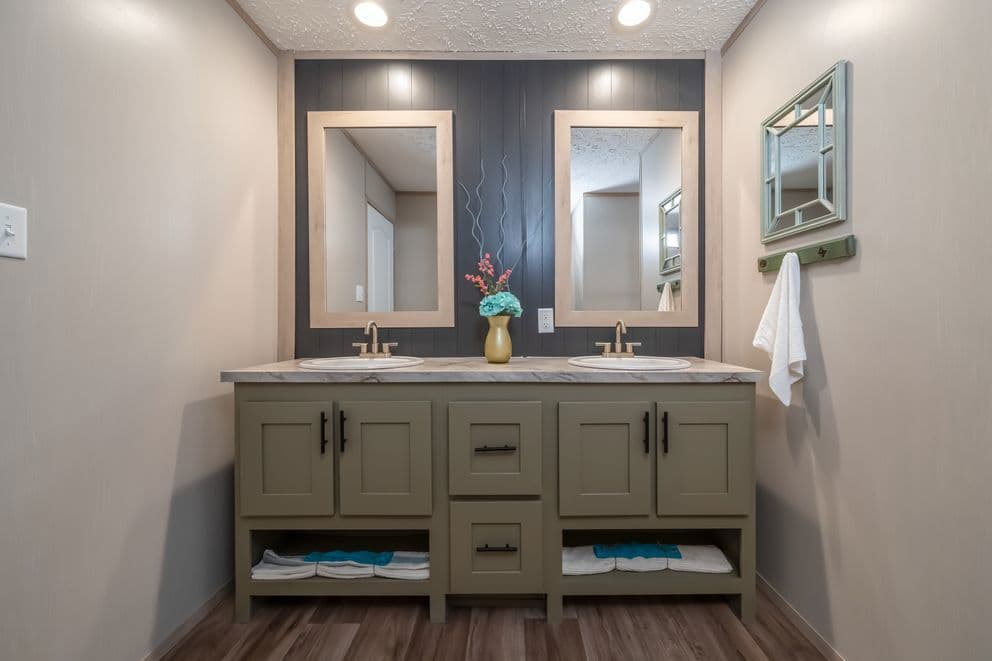 Desoto bathroom home features