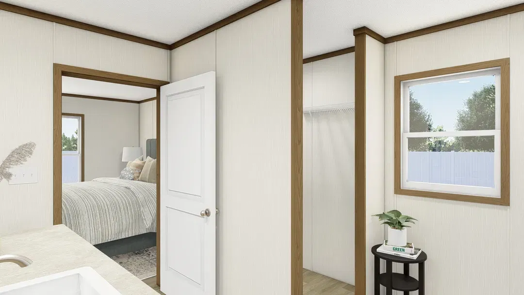 Glimpse bathroom home features