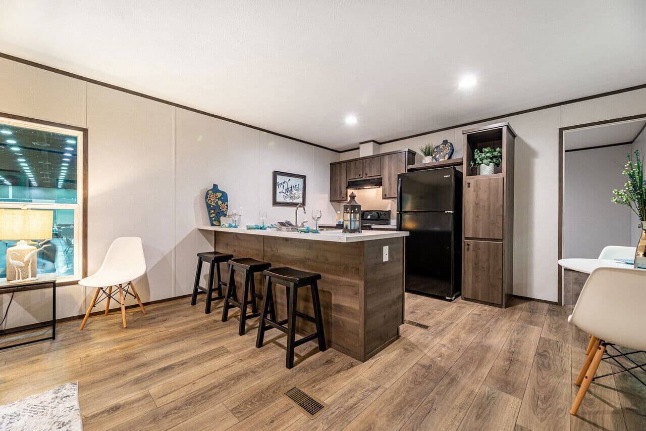 Phoenix 16663a kitchen home features