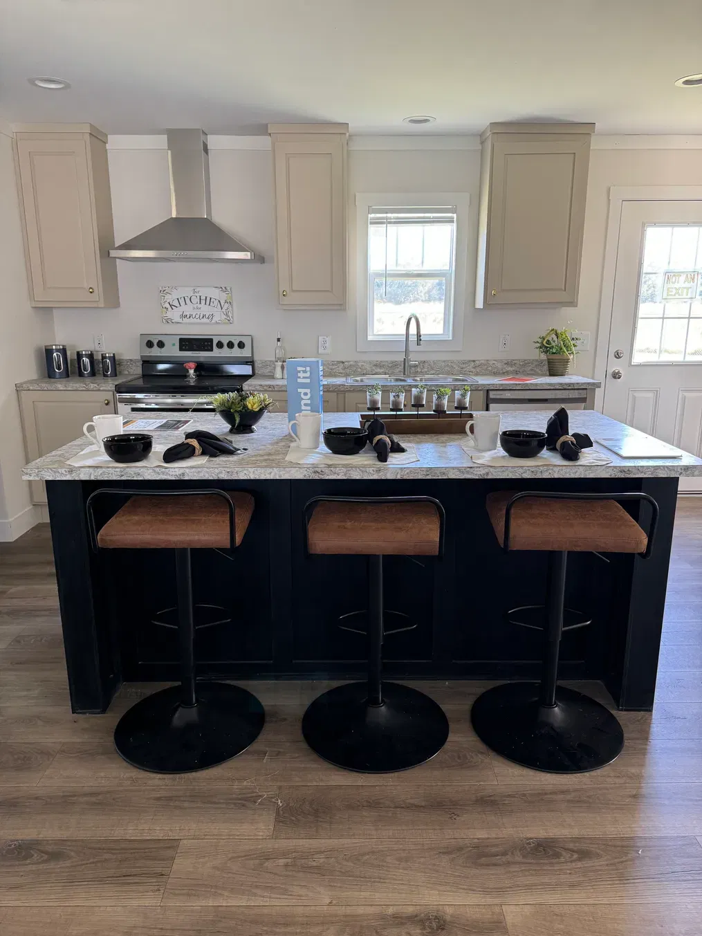 2001 let it be kitchen home features