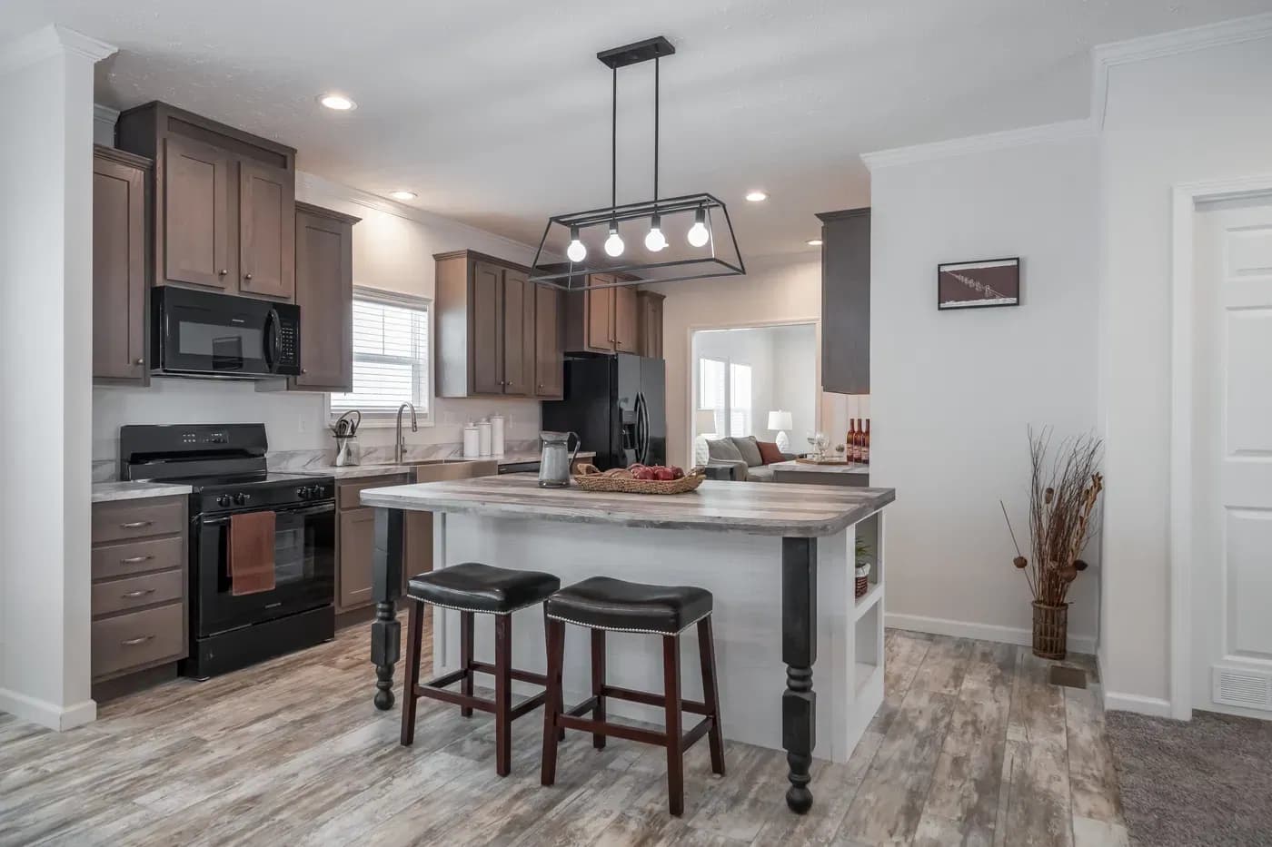 Enterprise kitchen home features