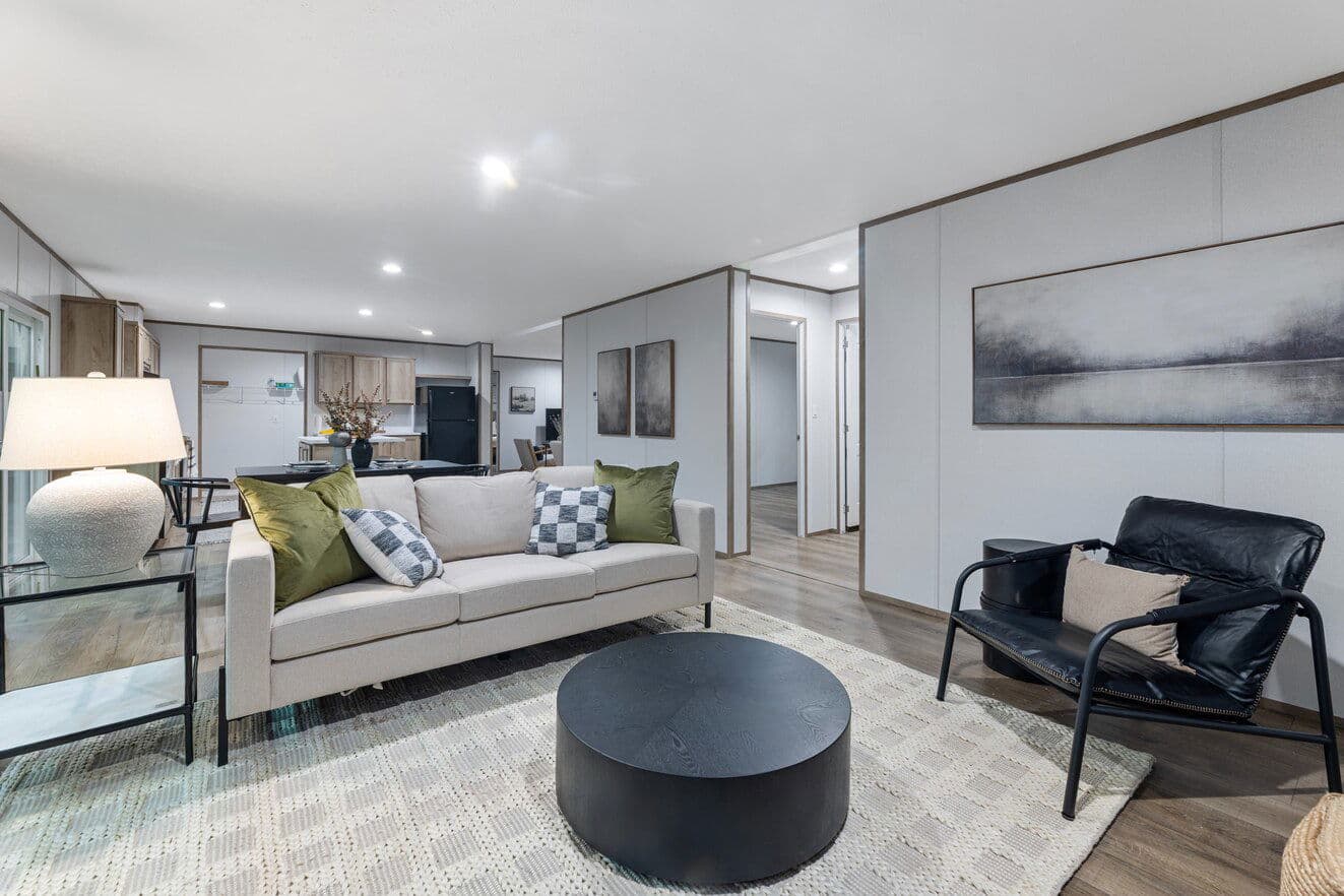 Phoenix 32563a interior home features