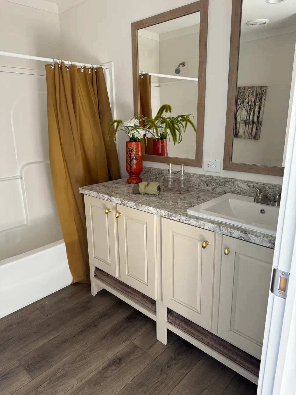 2001 let it be bathroom home features