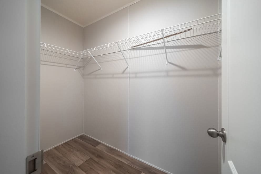 Tradition 56d bedroom home features