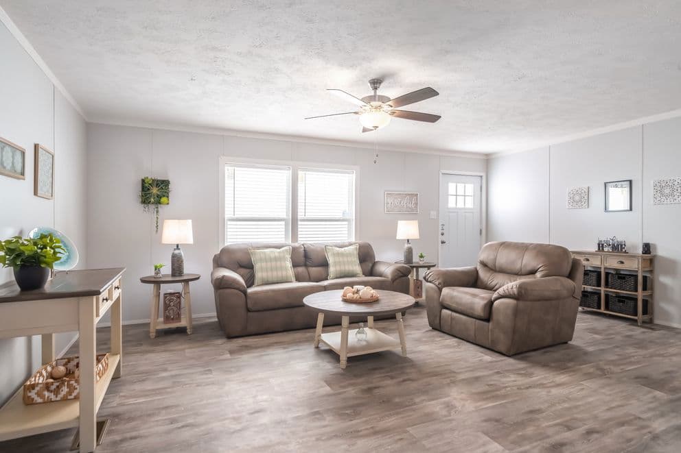 The fusion 32b interior home features